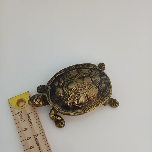 Brass Turtle trinket box with hinged turtle shell lid - Picture 3 of 7